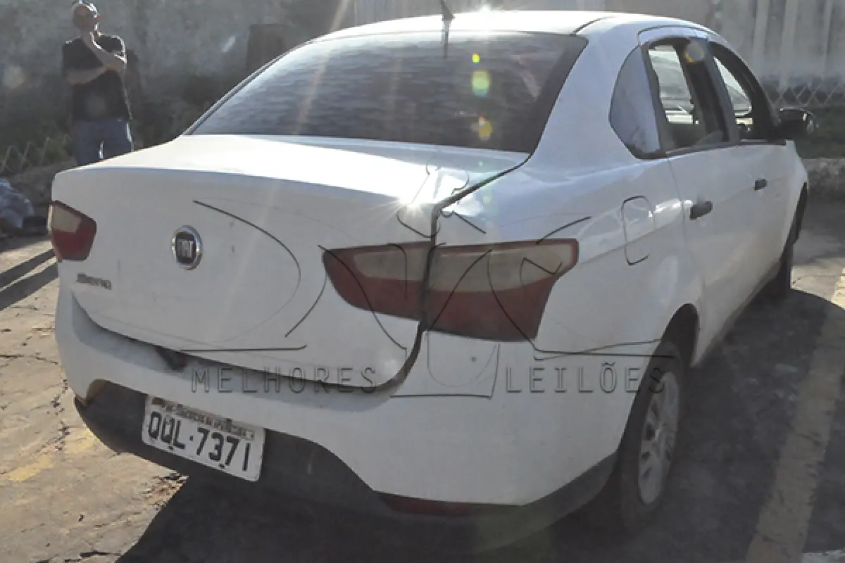 LOTE 006 - FIAT SIENA ATTRACT 1.0 - ANO 2019 2019 - PLACA QQL7371