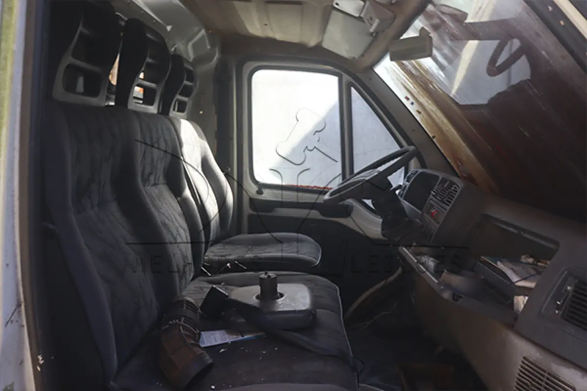 LOTE 013 - FIAT DUCATO M RONTAN AMB - ANO 2005 2005 - PLACA HMG4477