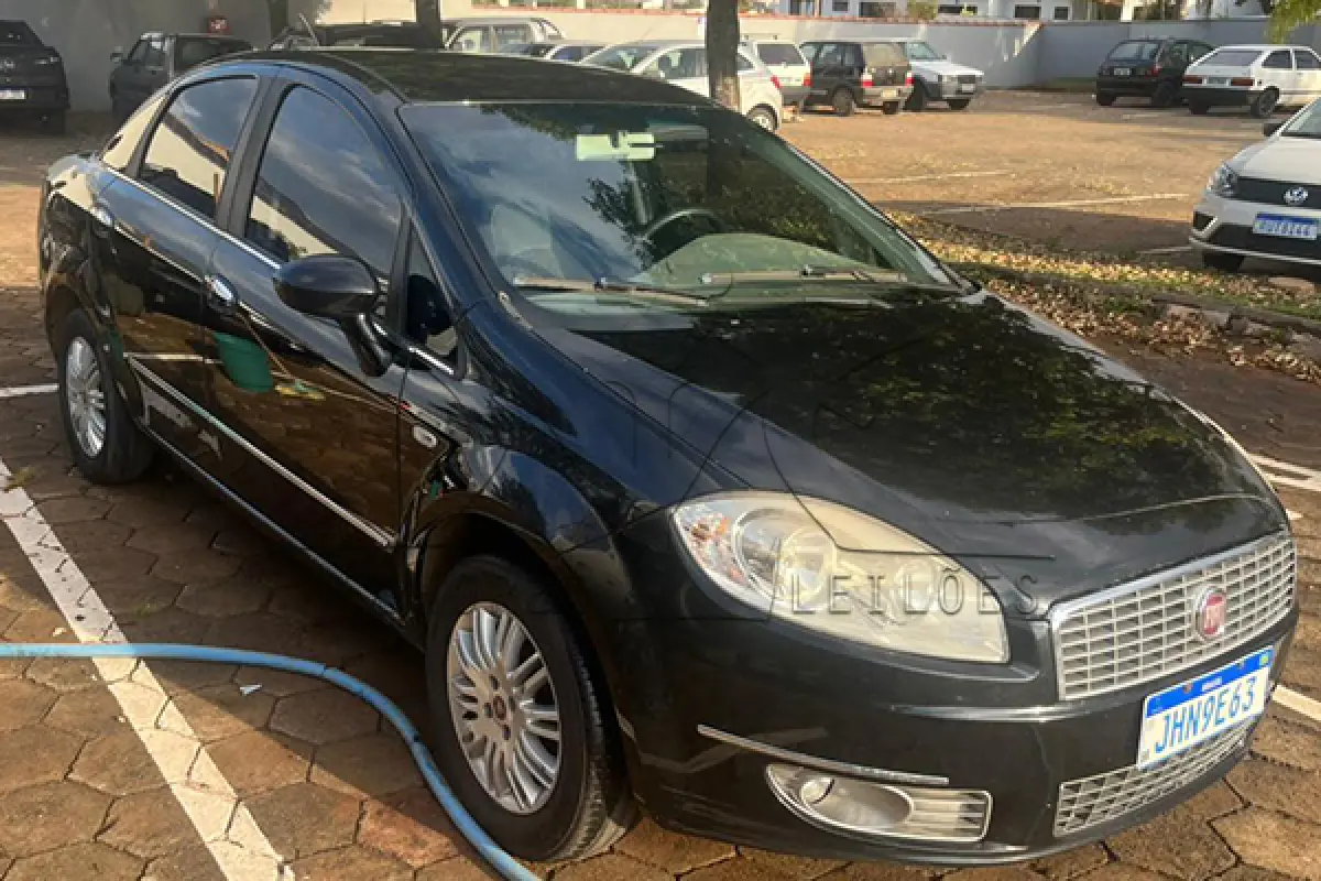 LOTE 007 - FIAT LINEA HLX 1.9 - PLACA JHN9E63 - ANO 2010 2010