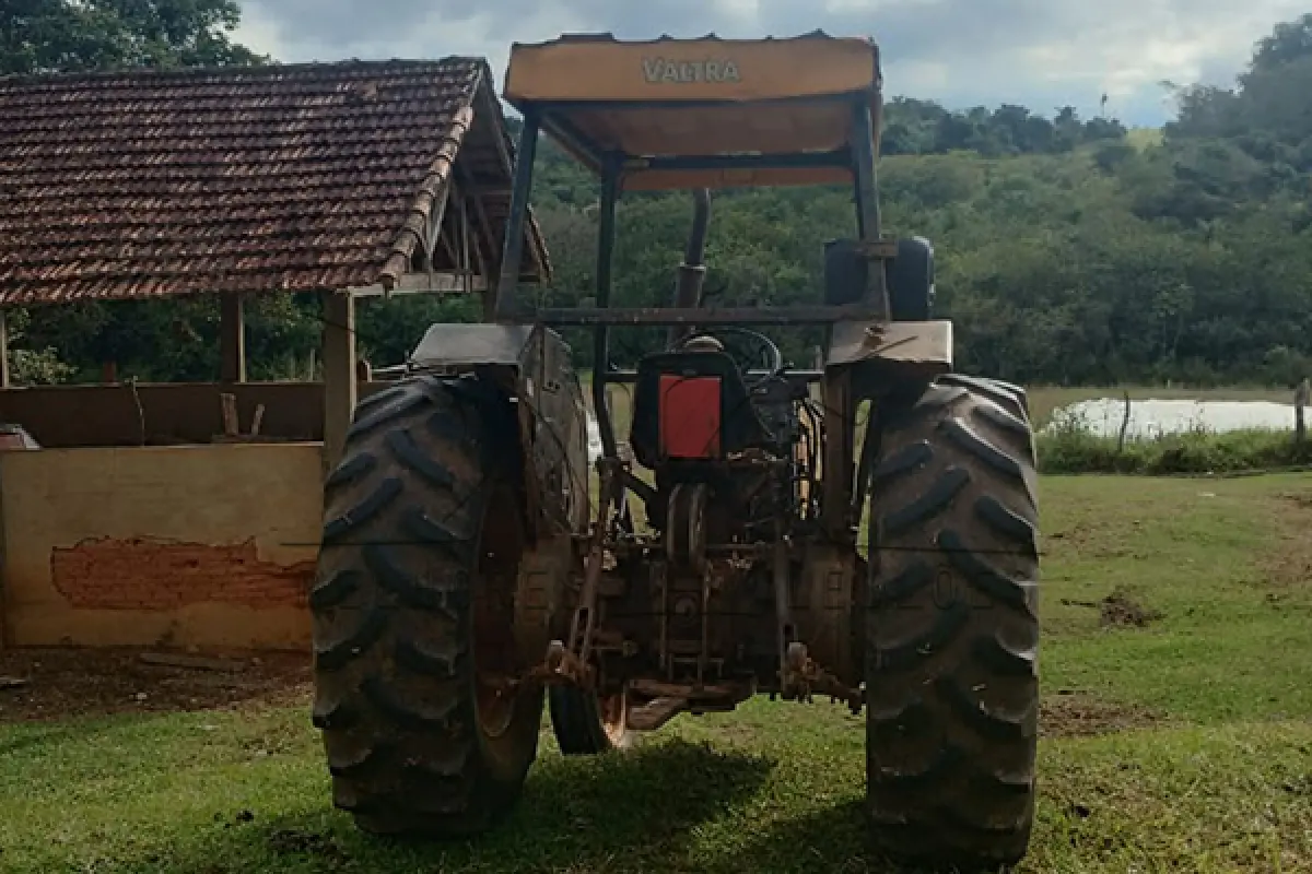 LOTE 014 - TRATOR VALTRA VALMET 785 - ANO 2000
