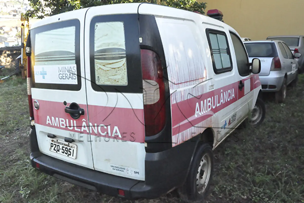 LOTE 012 - FIAT DOBLO GREENCAR MO4 AMB - ANO 2016 2016 - PLACA PZQ5951