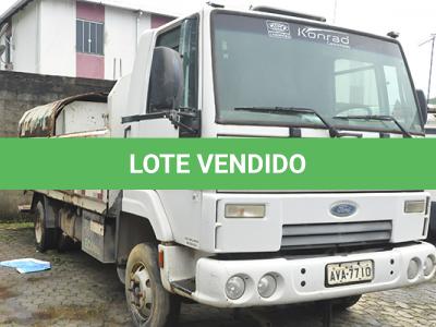 LOTE 001 - FORD CARGO 815 N - PLACA AVA-7710 - ANO 2011 2012 - COR BRANCA
