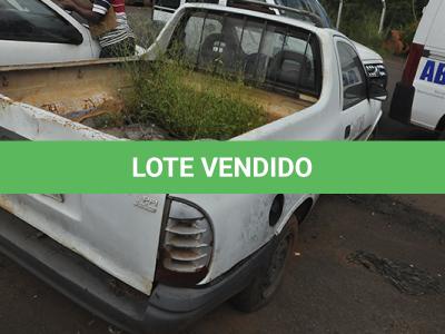 LOTE 037 - GM Corsa GL  - 1998 1999 - Branca - HMG-0186
