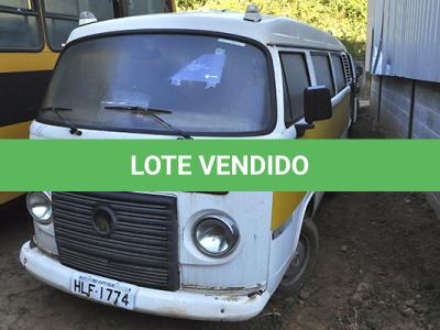 LOTE 012 - VW KOMBI ESCOLAR - PLACA HLF1774 - ANO 2009 2010