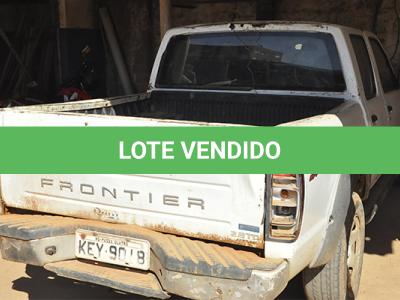 LOTE 008 - NISSAN FRONTIER 4X4 XE - PLACA KEY 9018 - ANO 2002 2003