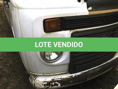 LOTE 011 - VW KOMBI - PLACA ORA9238 - ANO 2013 2014