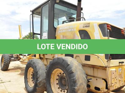LOTE 009 - MOTONIVELADORA - RG140.B BASE – ANO 2006
