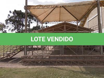 LOTE 006 - PALCO DE SHOW
