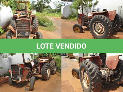 LOTE 053 - SUCATA - MAQUINAS - TRATOR - MONTANDE DE FERRO DERIVADO MATERIAIS E OBRAS  - ESCOLAR  - ETC.