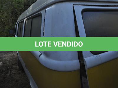 LOTE 012 - VW KOMBI ESCOLAR - PLACA HLF1774 - ANO 2009 2010