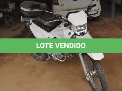 LOTE 011 - YAMAHA XTZ 125E - PLACA HCR-7925 - ANO 2005 2005 - COR BRANCA