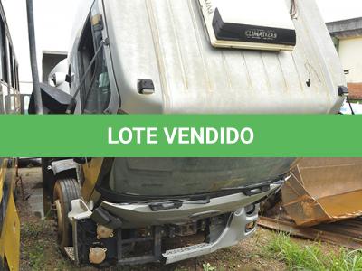 LOTE 002 - FORD CARGO 1519 B - PLACA GOW-7847 - ANO 2012 2013 - COR PRATA
