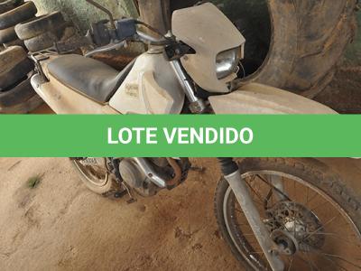 LOTE 012 - YAMAHA XTZ 125K - PLACA HMG-9542 - ANO 2007 2008 - COR BRANCA