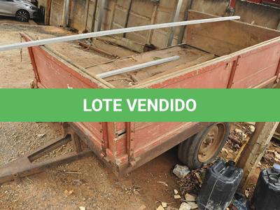 LOTE 008 - TRATOR AGRICOLA  AGRALE MODELO 42304  CARRETA ROÇADEIRA PULVERIZADOR - ANO 2007 - COR VERMELHA