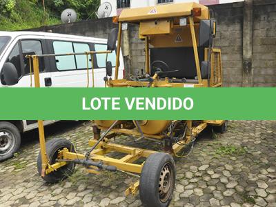 LOTE 007 - MAQUINA DE PINTURA DE FAIXAS EM VIAS