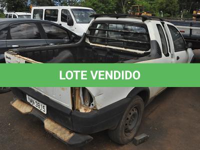 LOTE 040 - Fiat Strada Fire CE FLEX  - 2005 2006 - Branca  - HMN-3815
