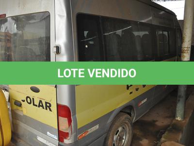 LOTE 006 - I FORD TRANSIT 350 BUS - PLACA HLF-3213 - ANO 2010 2010 - COR PRATA