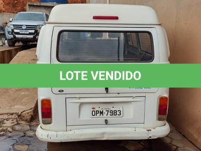 LOTE 003 - VW KOMBI - PLACA OPM7983 - ANO 2012 2013