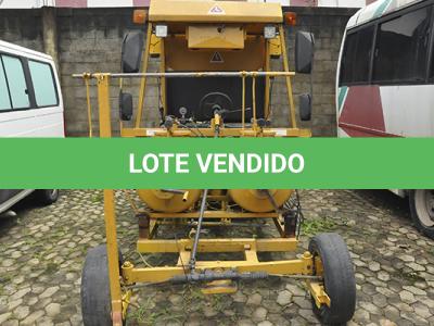 LOTE 007 - MAQUINA DE PINTURA DE FAIXAS EM VIAS