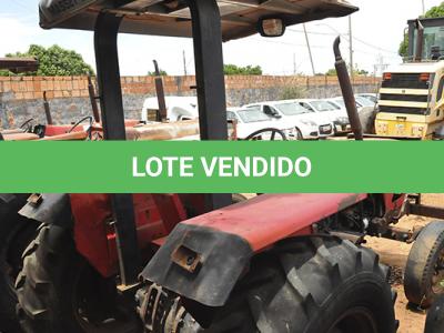 LOTE 004 - TRATOR MASSEY FERGUNSON ON 265 - ANO S.ID