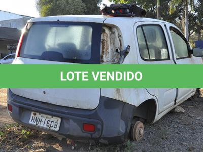 LOTE 008 - FIAT UNO VIVACE 1.0 - PLACA HNH 1608 - ANO 2011 2012