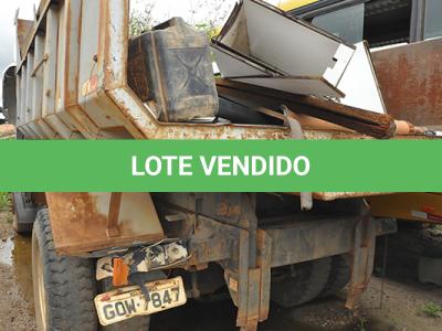 LOTE 002 - FORD CARGO 1519 B - PLACA GOW-7847 - ANO 2012 2013 - COR PRATA