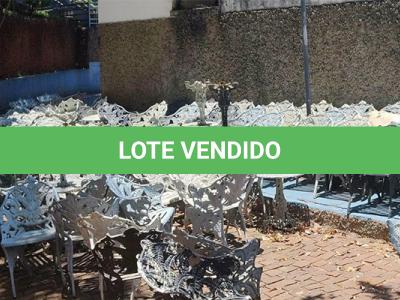 LOTE 009 - MONTANTE MESA E CADEIRAS EM FERRO FUNDIDO