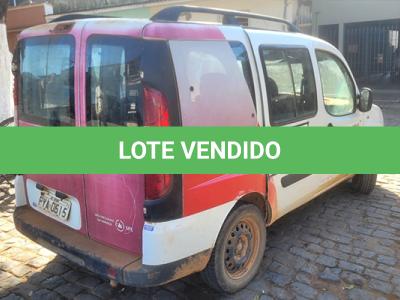 LOTE 009 - FIAT DOBLO ESSENCE 1.8 - ANO 2016 2016