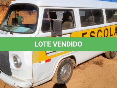 LOTE 006 - VW KOMBI ESCOLAR - ANO 2011 2012