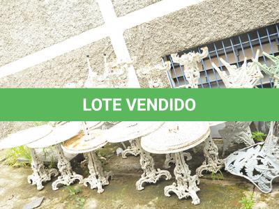 LOTE 004 - MONTANTE DE MESAS E CADEIRAS EM FERRO FUNDIDO
