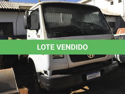 LOTE 007 - VW 7.110 - PLACA HMN2B77