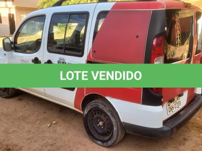 LOTE 011 - FIAT DOBLO ESSENCE 7L E - ANO 2017 2017