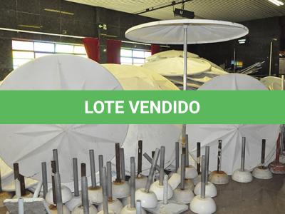 LOTE 006 - MONTANTE DE OMBRELONES EM FIBRA DE VIDRO