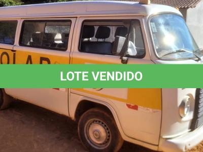 LOTE 007 - VW KOMBI ESCOLAR - ANO 2011 2012