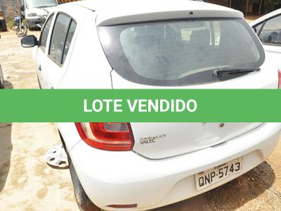 LOTE 033 - RENAULT SANDERO AUTH 10 - PLACA QNP-5743 - ANO 2017 2018