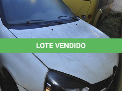 LOTE 004 - RENAUT CLIO. - PLACA PVO-8532