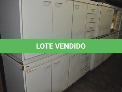 LOTE 001 - SUCATA - FOGÕES, BALCÕES, GELADEIRAS, AUTOCLAVE, PASS THROUGH FRIO, MESA PARA EXAME E CAMAS P/EXAME MEDICO