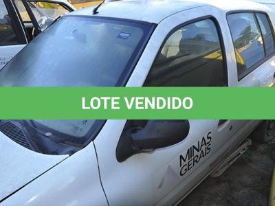 LOTE 004 - RENAUT CLIO. - PLACA PVO-8532