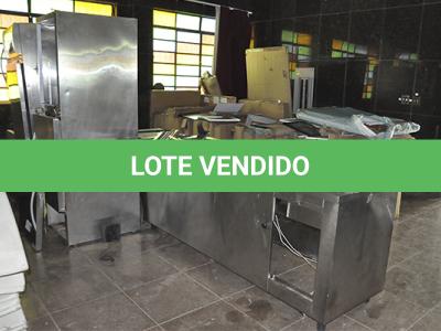 LOTE 001 - SUCATA - FOGÕES, BALCÕES, GELADEIRAS, AUTOCLAVE, PASS THROUGH FRIO, MESA PARA EXAME E CAMAS P/EXAME MEDICO