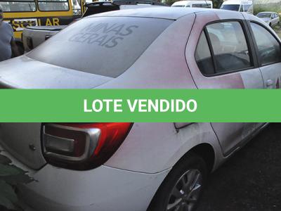 LOTE 008 - RENAULT LOGAN EXPR 16 M -  ANO 2014 2015