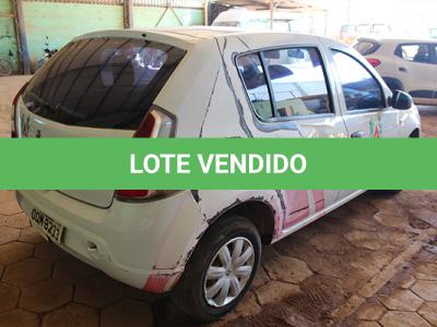 LOTE 003 - RENAULT SANDERO AUT1610V- PLACA OQM-8233 - ANO 2013-2014