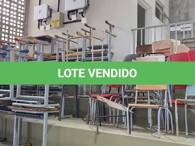 LOTE 014 - SUCATA DE MOBILIA ESCOLAR