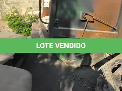 LOTE 025 - SUCATA CAÇAMBA COMPACTADOR DE LIXO