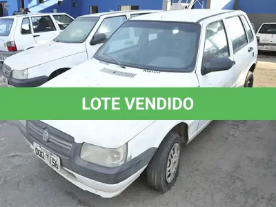 LOTE 002 - FIAT UNO MILLE ECONOMY - ANO 2013 2013 - PLACA OQQ-7156