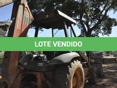 LOTE 010 - RETRO CASE 580 L - ANO 1997