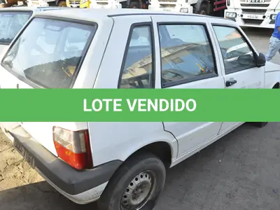 LOTE 001 - FIAT UNO MILLE ECONOMY - ANO 2013 2013 - PLACA OQQ-7161