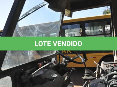 LOTE 010 - RETRO CASE 580 L - ANO 1997