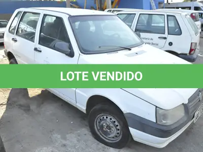LOTE 002 - FIAT UNO MILLE ECONOMY - ANO 2013 2013 - PLACA OQQ-7156