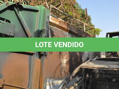 LOTE 025 - SUCATA CAÇAMBA COMPACTADOR DE LIXO