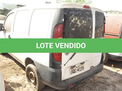 LOTE 022 - FIAT DOBLO 1.8 ATENA AMB - ANO 2013 2013 - PLACA OQC-4900
